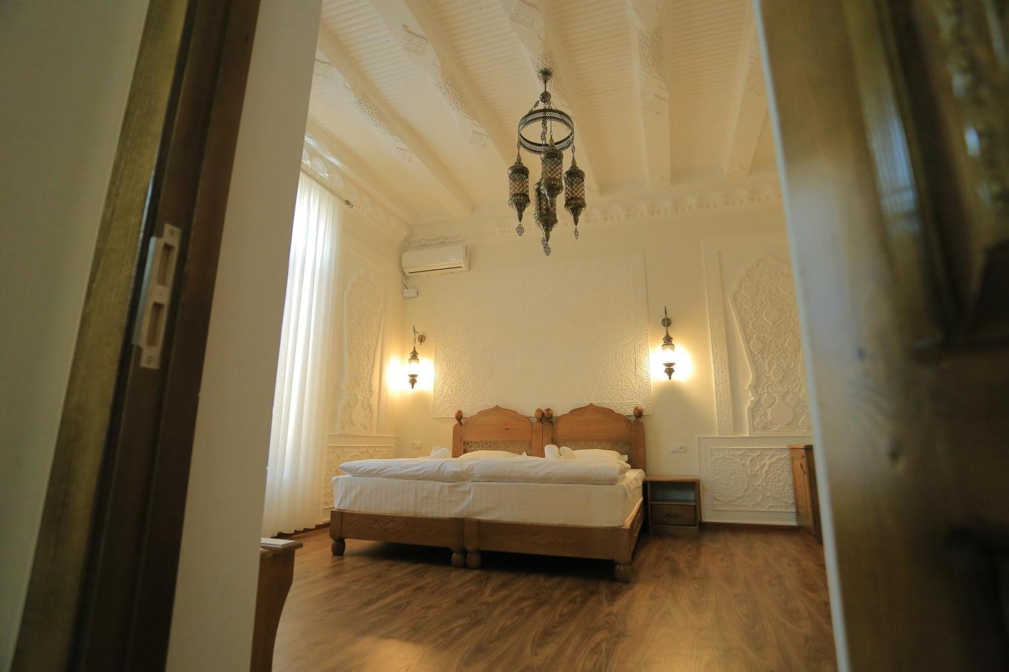 Guesthouse Muqaddam بخارى المظهر الخارجي الصورة