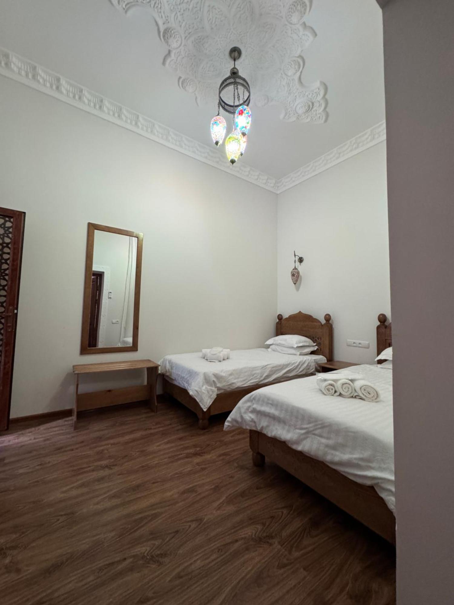Guesthouse Muqaddam بخارى المظهر الخارجي الصورة