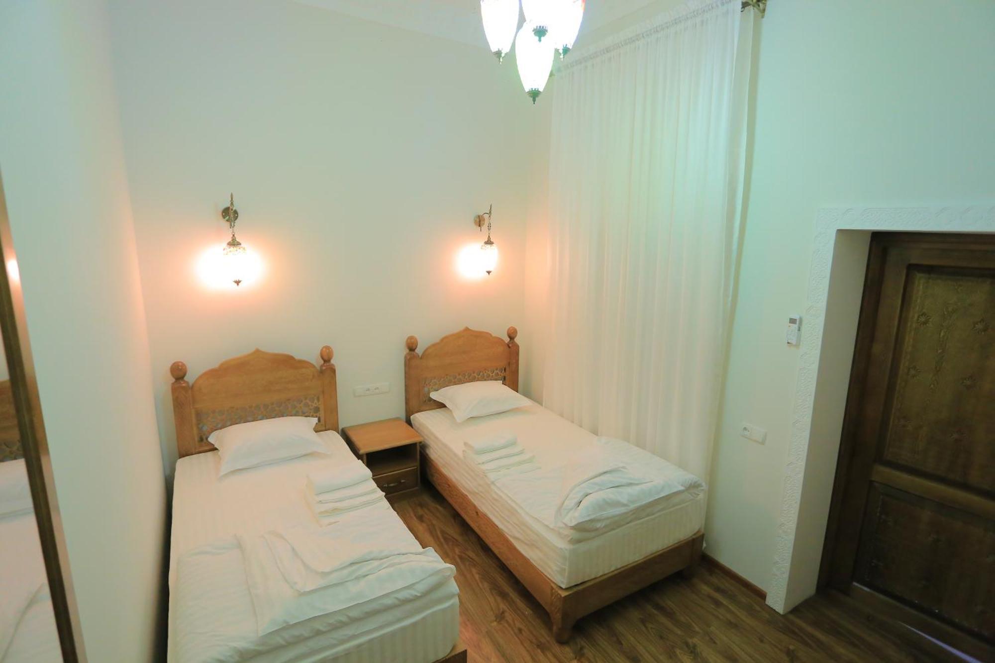 Guesthouse Muqaddam بخارى المظهر الخارجي الصورة
